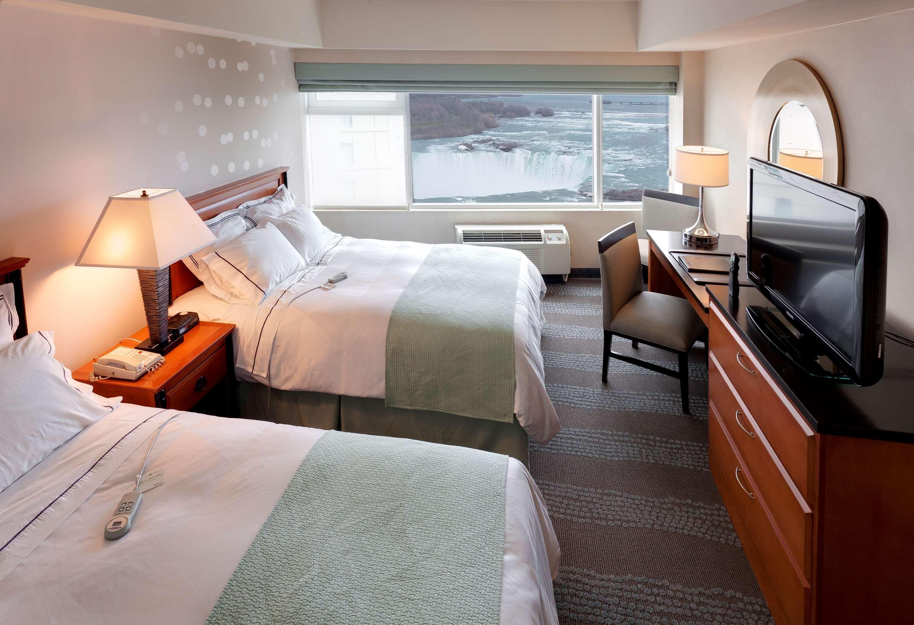 Niagara Fallsview Hotel & Suites Room photo