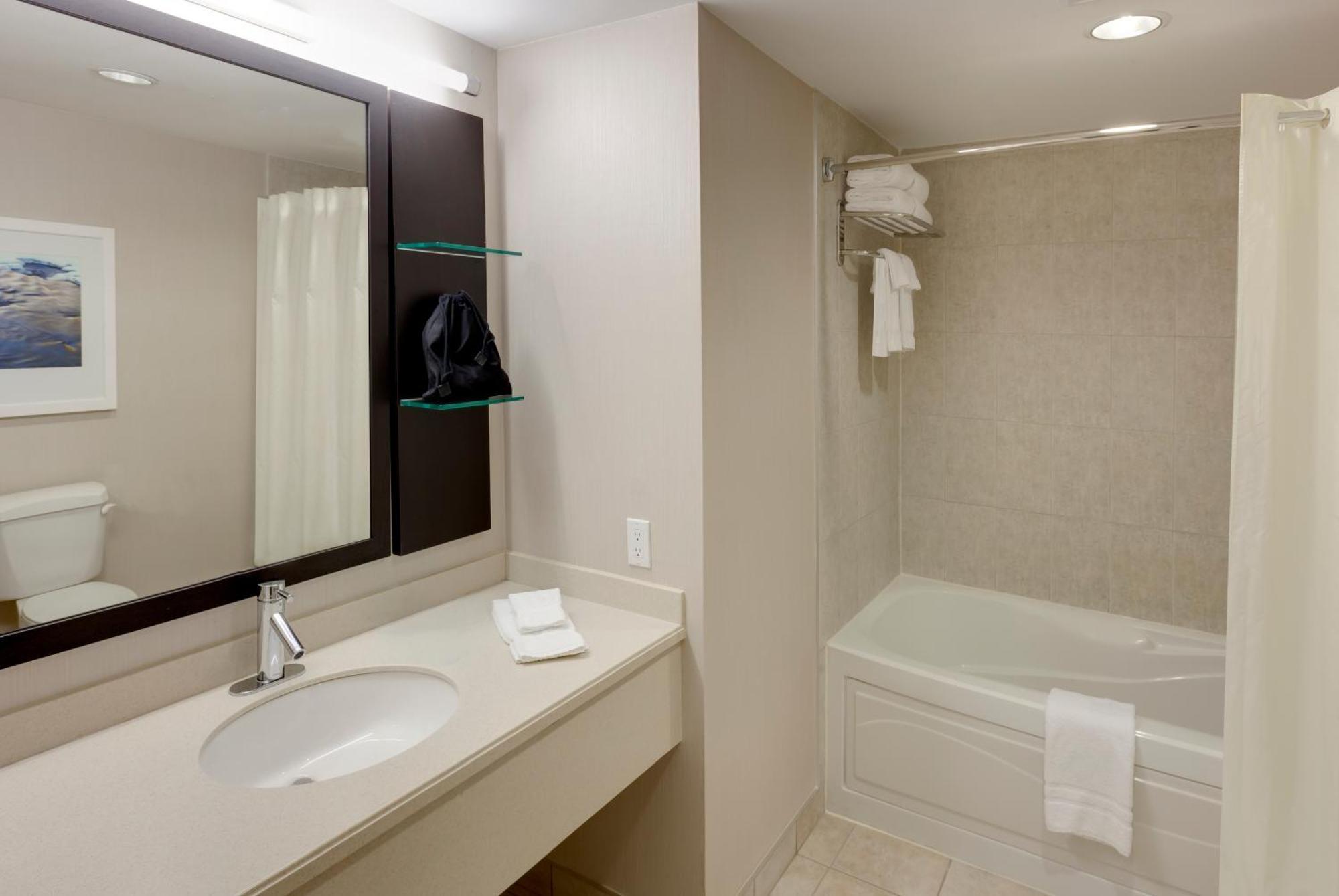 Niagara Fallsview Hotel & Suites Exterior photo
